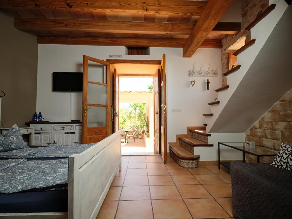 Agroturismo S Hort De Can Carrio Ag226 Ses Salines  Exterior photo