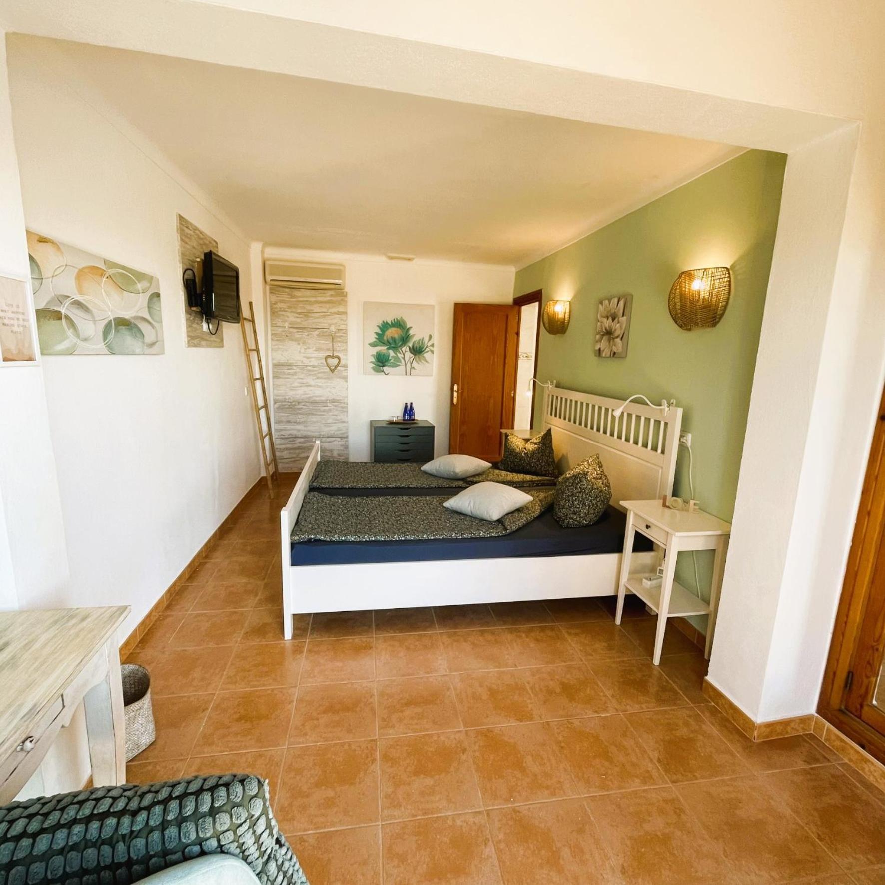 Agroturismo S Hort De Can Carrio Ag226 Ses Salines  Exterior photo